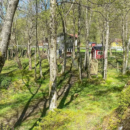 2 Bedroom Gorgeous In Σπίτι διακοπών