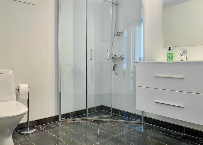 2 Bedroom Gorgeous In *