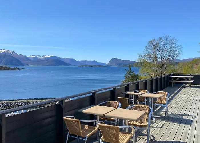 2 Bedroom Gorgeous In *